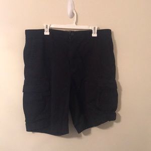 Men’s St. John’s Bay black shorts
